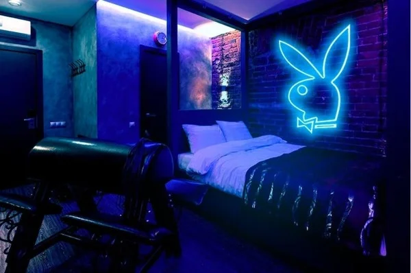 Đèn Neon hắt trần phòng ngủ