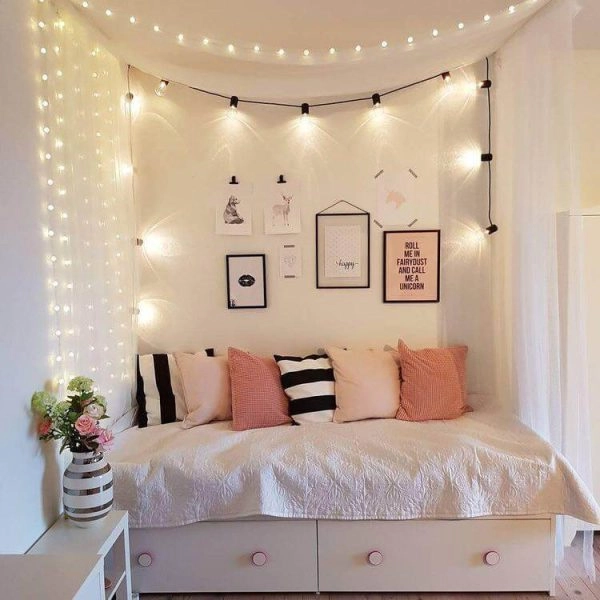 Cách trang trí phòng ngủ bằng đèn LED đơn giản